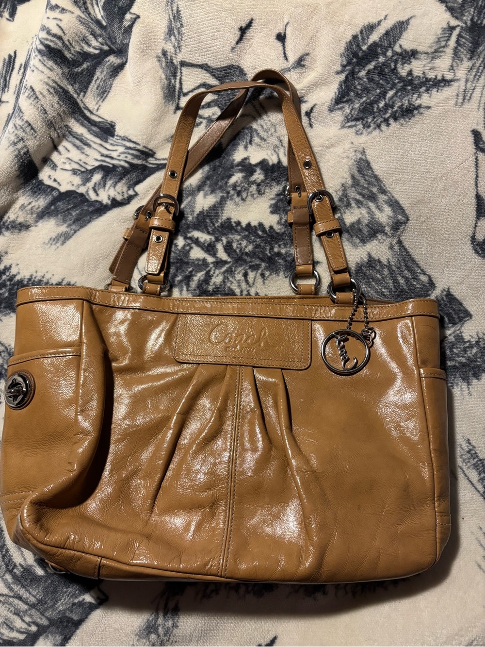 Super cute coach bag